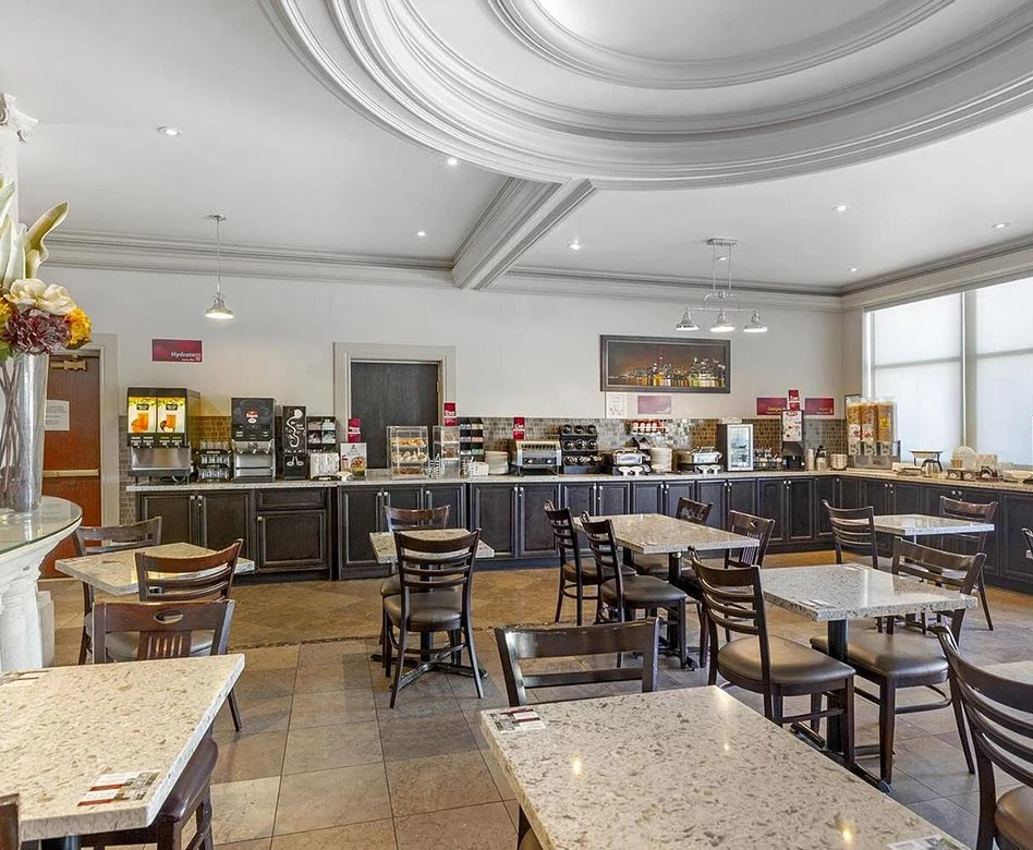 Breakfast Seating Area