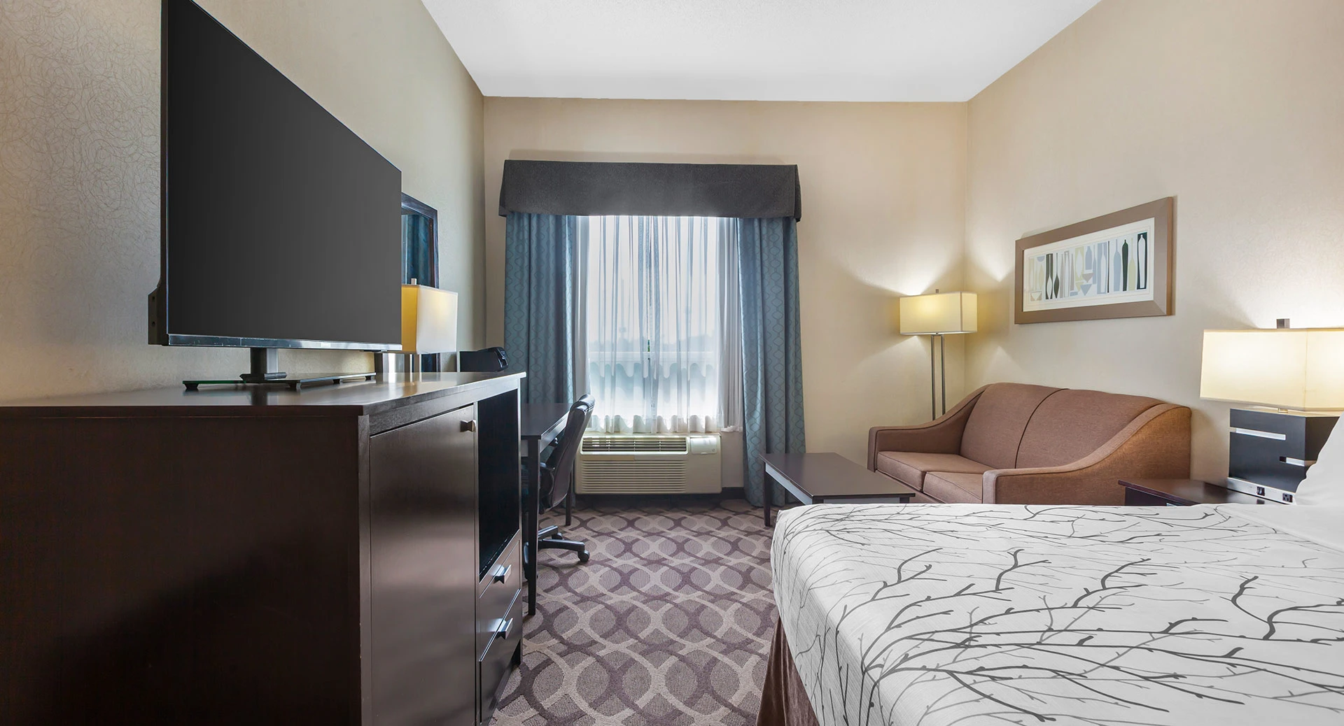 1 Queen Bed 2